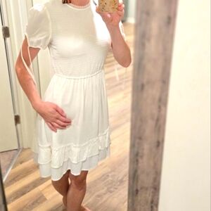 Size Small White Puffy Sleeve Dress